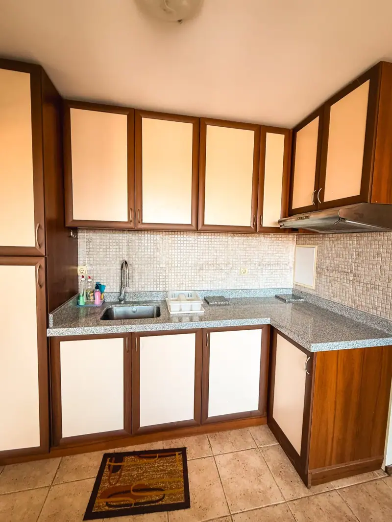 Skyline Terrace Apartment · Kitchenette